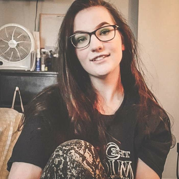 Meet your Posher, Logan - Picture 1 of 1